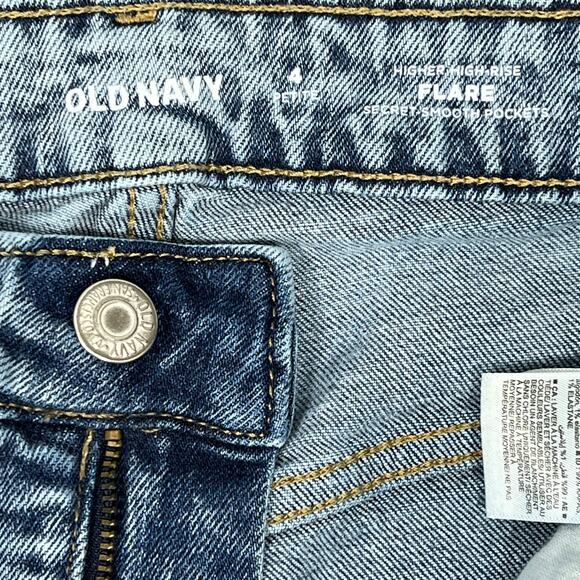 Old Navy High Rise Flare Jeans Sz 4P Petite Light Wash Slit Hems Stretch Denim - Picture 4 of 11